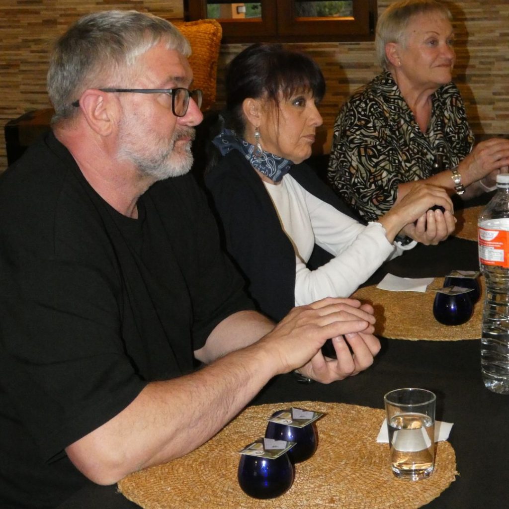 CÓMO CATAR ACEITE DE OLIVA VIRGEN EXTRA (AOVE) COMO UN EXPERTO: Guía Paso a Paso